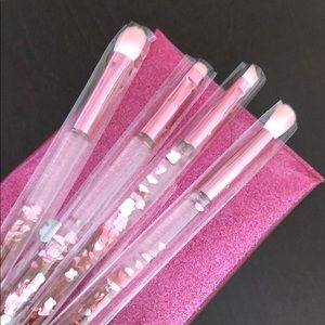 Eye shadow brushes NWT